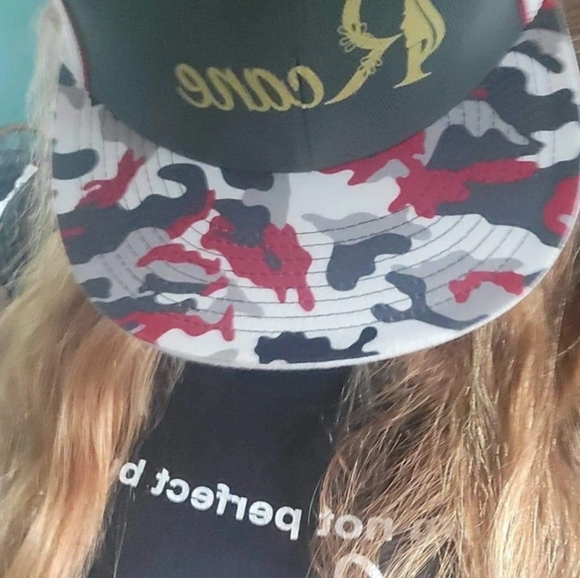 Clothes - Picture 3 of 3